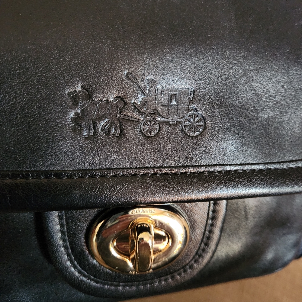 Coach Vintage Black Ranger Leather Crossbody Bag With Gold Chain 🔥🔥 - Picture 7 of 16
